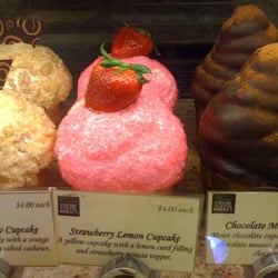Harris Teeter - Strawberry Lemon Cupcake