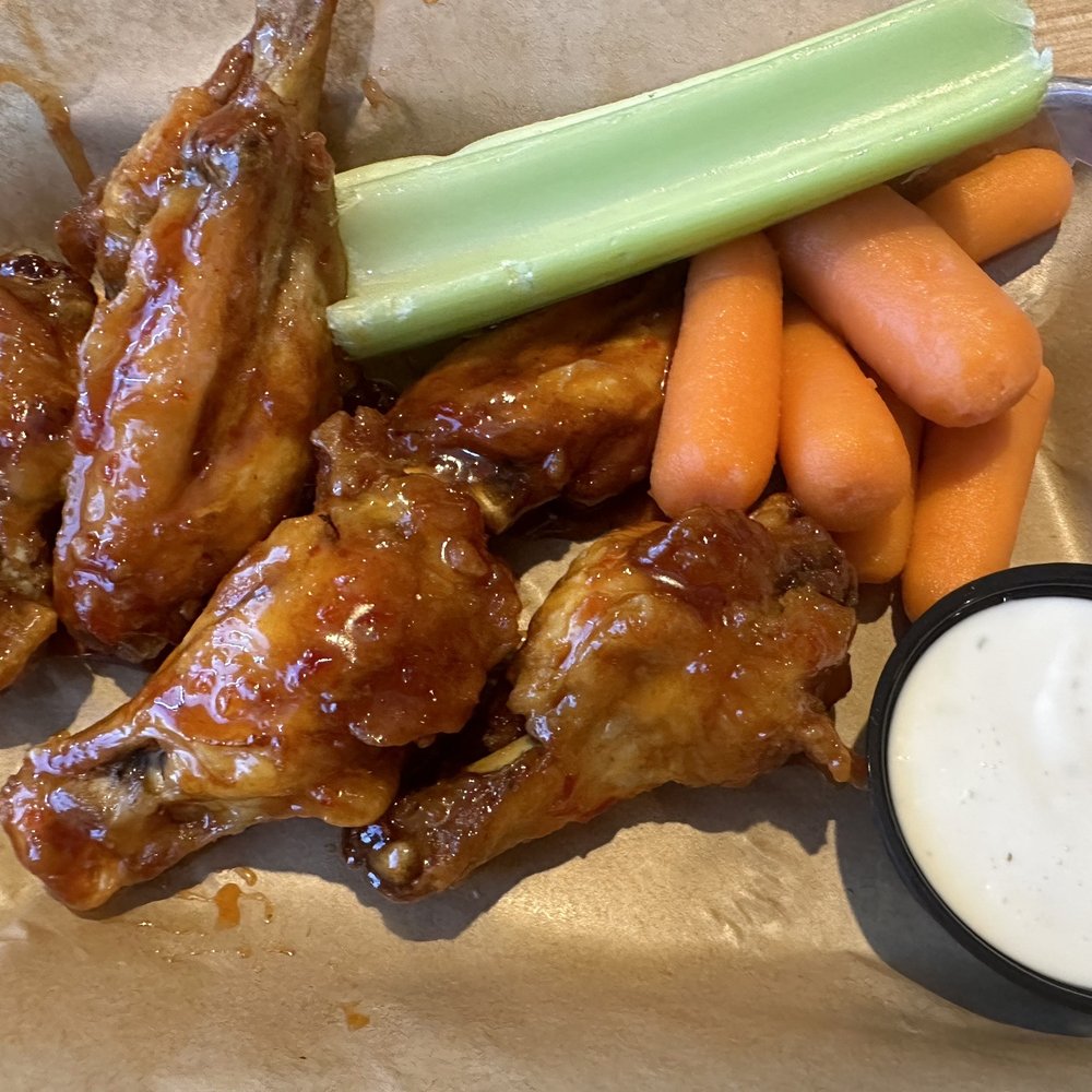 Buffalo Wild Wings - 6 piece birthday wings - American Near Me - Plano, Texas