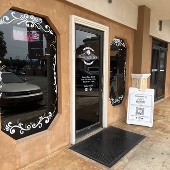 Los Barberos - Barbers Near Me - San Antonio, Texas Los Barberos - Barbers Near Me - San Antonio, Texas