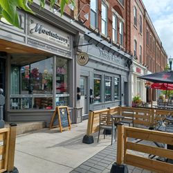 Mochaberry Coffee & Company - Mochaberry outside view from sidewalk