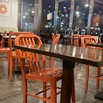 Rachel's Kitchen - Inside of restaurant - Salad Near Me - Las Vegas, Nevada
