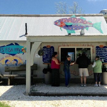 Bet's Fish Fry - Always a line but worth the wait. When they sell out of fish they close for the day, so get there when they open. - Seafood Near Me - Boothbay, Maine