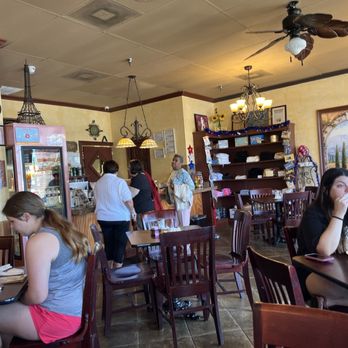 Le Petit Cafe Coffee House - Shop - Cafes Near Me - Kenner, Louisiana