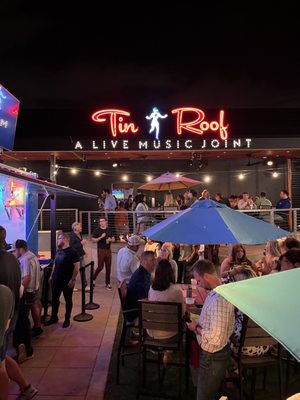 Tin Roof by null