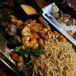 Nori Sushi & Grill