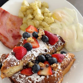Neave's Steakbar - Stuffed French Toast - Burgers Near Me - Liberal, Kansas