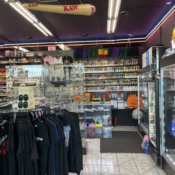 Raf’s Smoke and Vape - Everything - Vape Shops Near Me - Riverside, California Raf’s Smoke and Vape - Everything - Vape Shops Near Me - Riverside, California