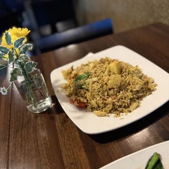 Thai Kitchen Bird Pepper - Curry Pineapple Fried Rice - Thai Near Me - Bellevue, Washington Thai Kitchen Bird Pepper - Curry Pineapple Fried Rice - Thai Near Me - Bellevue, Washington