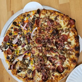 Pizza 3.14 Denver - Medium pizza split with half Supreme and half The Meats - Pizza Near Me - Denver, Colorado Pizza 3.14 Denver - Medium pizza split with half Supreme and half The Meats - Pizza Near Me - Denver, Colorado