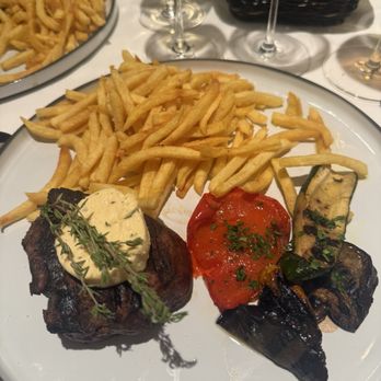 Restaurant les Armures - Steak was cooked to perfection - Fondue Near Me - Geneva, GE Restaurant les Armures - Steak was cooked to perfection - Fondue Near Me - Geneva, GE