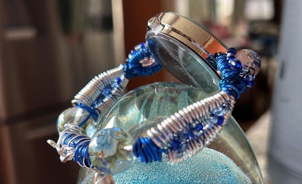 Sunshine Handcrafted Jewelry by Esther Logo