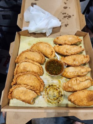Guido's/FURNO'S Pizza & Empanadas Argentinas by null