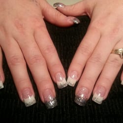 Pura Vida Day Spa & Salon - Nails by Dusti