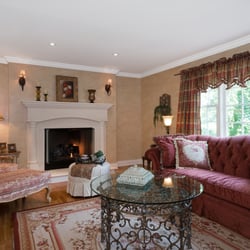 Spaces That Speak Home Staging - Professionally Staged Living Room by Spaces That Speak Home Staging