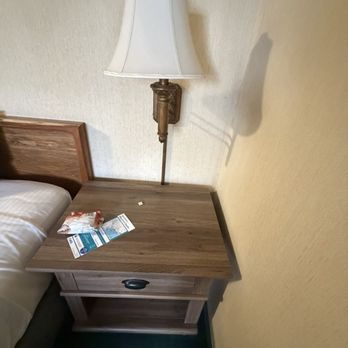 Castillo Inn at the Beach - Old table & lamp - Hotels Near Me - Santa Barbara, California Castillo Inn at the Beach - Old table & lamp - Hotels Near Me - Santa Barbara, California