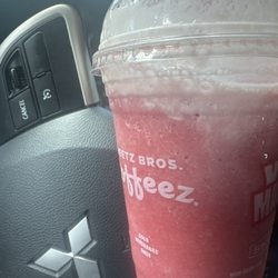 Sheetz - Gross supposed to be a small banana strawberry MTO Smoothie Regular highly unrecommended