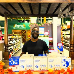 Bourbon Street Wine & Spirits - Hi5 tasting