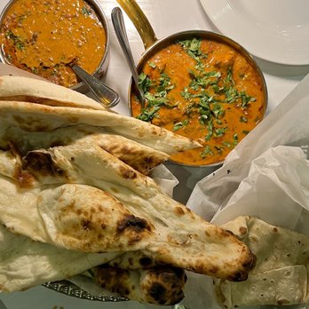Tamarind Modern Indian Bistro - Butter naan, dal makhani and butter chicken - Indian Near Me - Mississauga, Ontario