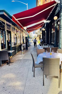 Paola's by null