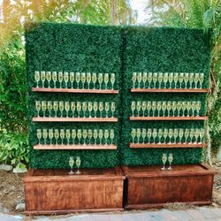 Cocktails Catering - Champagne Wall