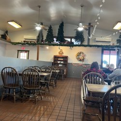 Lu-Lou's Cafeteria - Inside