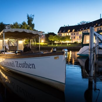 Seehotel Zeuthen - Salonboot für bis zu 15 Personen im Seehotel Zeuthen, Ihrem Tagungshotel und Urlaubshotel  am See in Brandenburg bei Berlin - Hotels Near Me - Zeuthen, BB