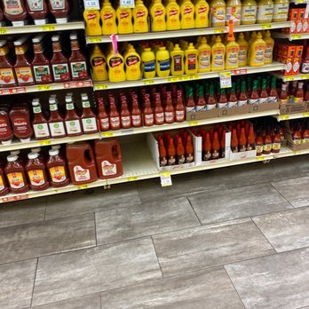 Piggly Wiggly - shelves of mustard and ketchup - Grocery Near Me - Birmingham, Alabama Piggly Wiggly - shelves of mustard and ketchup - Grocery Near Me - Birmingham, Alabama