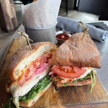 Oak - Chicken sandwich - New American Near Me - Laguna Beach, California Oak - Chicken sandwich - New American Near Me - Laguna Beach, California