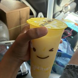 Mango Yakult Smoothie Mango Yakult Smoothie