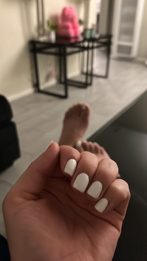 WOODLAND NAILS SPA 19747 Ventura Blvd, Los Angeles, California Nail