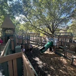 What a beautiful park, lots of shade!