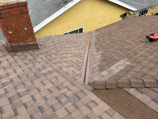 Straw Hat Roofers Logo