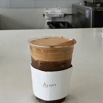 DAMO - Hojicha Einspeiner - Coffee & Tea Near Me - Los Angeles, California