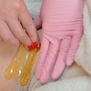 Ilse D Esthetiek - Suikerontharing snel, zo goed als pijnloos en efficiënt. Specialiteit van Ilse D is brazilian sugar wax. - Skin Care Near Me - Gent, VOV Ilse D Esthetiek - Suikerontharing snel, zo goed als pijnloos en efficiënt. Specialiteit van Ilse D is brazilian sugar wax. - Skin Care Near Me - Gent, VOV