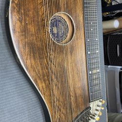 Sunland Guitars - Zither to be restored and re-stringed
