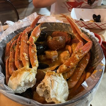 Crafty Crab - 1 lb. Headless Shrimp 1 LB . Snow Crab Legs 1 lb. Black Mussels Sausage 3 Potatoes 3 Corn on the Cob - Seafood Near Me - Pearland, Texas Crafty Crab - 1 lb. Headless Shrimp 1 LB . Snow Crab Legs 1 lb. Black Mussels Sausage 3 Potatoes 3 Corn on the Cob - Seafood Near Me - Pearland, Texas
