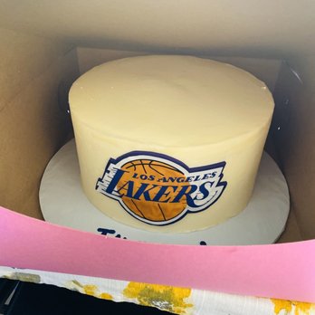 Pin Up Cakes - Lakers Cake - Patisserie/Cake Shop Near Me - Whittier, California