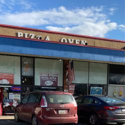 Pizza Oven - The store front of Pizza Oven in Riverdale, MD. It's a hike for me, but worth it.