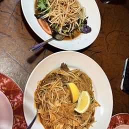 The food was amazing and this was definitely an authentic Thai restaurant, and the staff was super friendly The food was amazing and this was definitely an authentic Thai restaurant, and the staff was super friendly