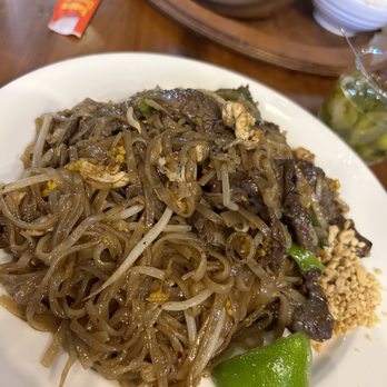Thaitastic Thai Cuisine - Beef pad thai - Thai Near Me - Ashburn, Virginia