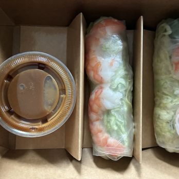 Banh Mi Huong Que - Spring Shrimp Rolls (Gỏi Cuốn) - Sandwiches Near Me - Boston, Massachusetts Banh Mi Huong Que - Spring Shrimp Rolls (Gỏi Cuốn) - Sandwiches Near Me - Boston, Massachusetts