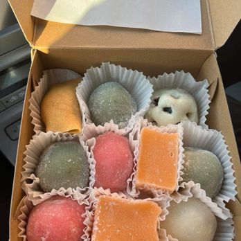 Sakura-ya - Mochi Assortment Box - Bakeries Near Me - Gardena, California Sakura-ya - Mochi Assortment Box - Bakeries Near Me - Gardena, California