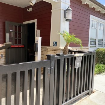 Red Lobster - Go to this little gate for pick up and not the front doors. - Seafood Near Me - Ontario, California