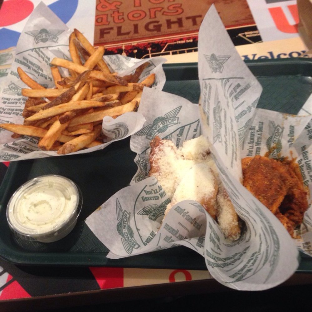 Wingstop - 8 piece classic wing combo. - Chicken Wings Near Me - South El Monte, California Wingstop - 8 piece classic wing combo. - Chicken Wings Near Me - South El Monte, California