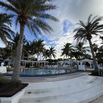 Blue Waters Bar & Grill - Patio & pool - Seafood Near Me - Marathon, Florida Blue Waters Bar & Grill - Patio & pool - Seafood Near Me - Marathon, Florida