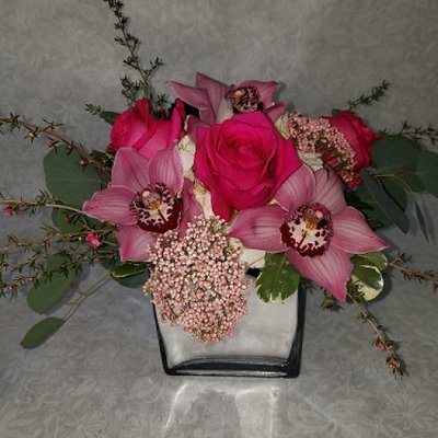 Jeffrey's Flowers & Flower Delivery by null