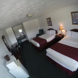 Lake Inn - 2-Queen Room