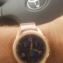 Retail Rebel - Yes that's newest galaxy smart watch! 379.99 retail! Found at olathe location! By far the best location! New management keeps me going!!!