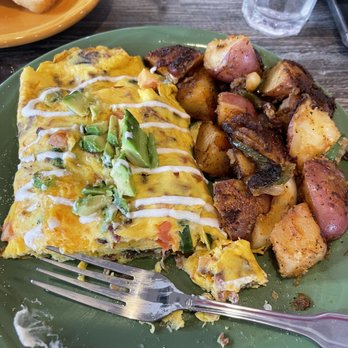 Mimosas Gourmet - California Omelet with country potatoes - Breakfast & Brunch Near Me - Morgan Hill, California Mimosas Gourmet - California Omelet with country potatoes - Breakfast & Brunch Near Me - Morgan Hill, California