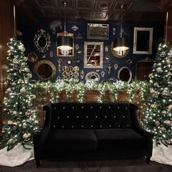 Des Lux Hotel - The hotel feels so grand for the Christmas season. So much to look at and everything feels warm and inviting.